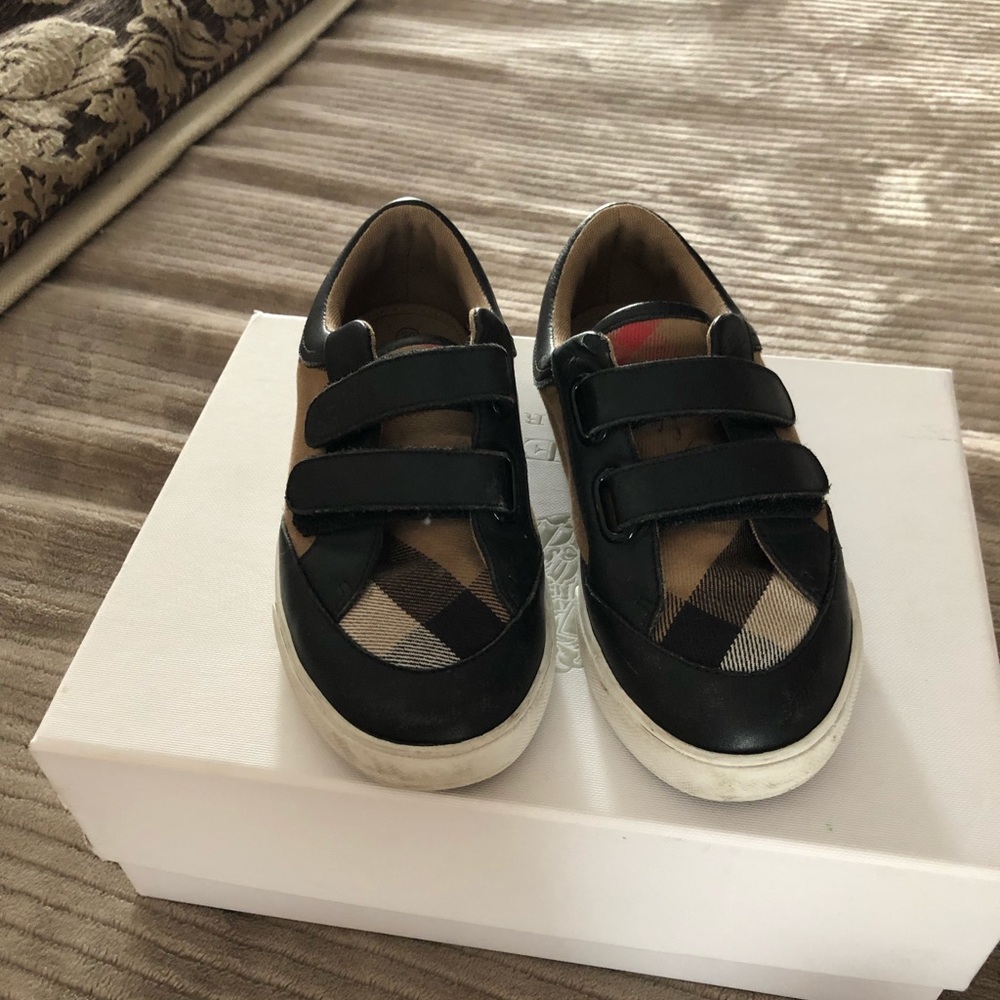 Burberry kids sneakers